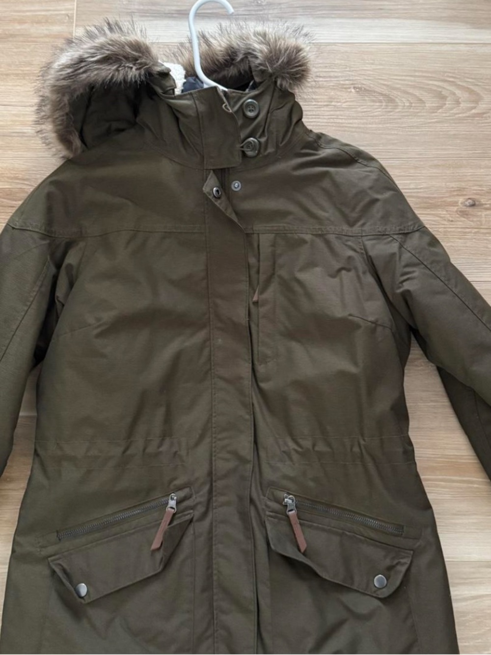 Columbia Olive Green Hooded Ski Parka with Faux Fur Trim